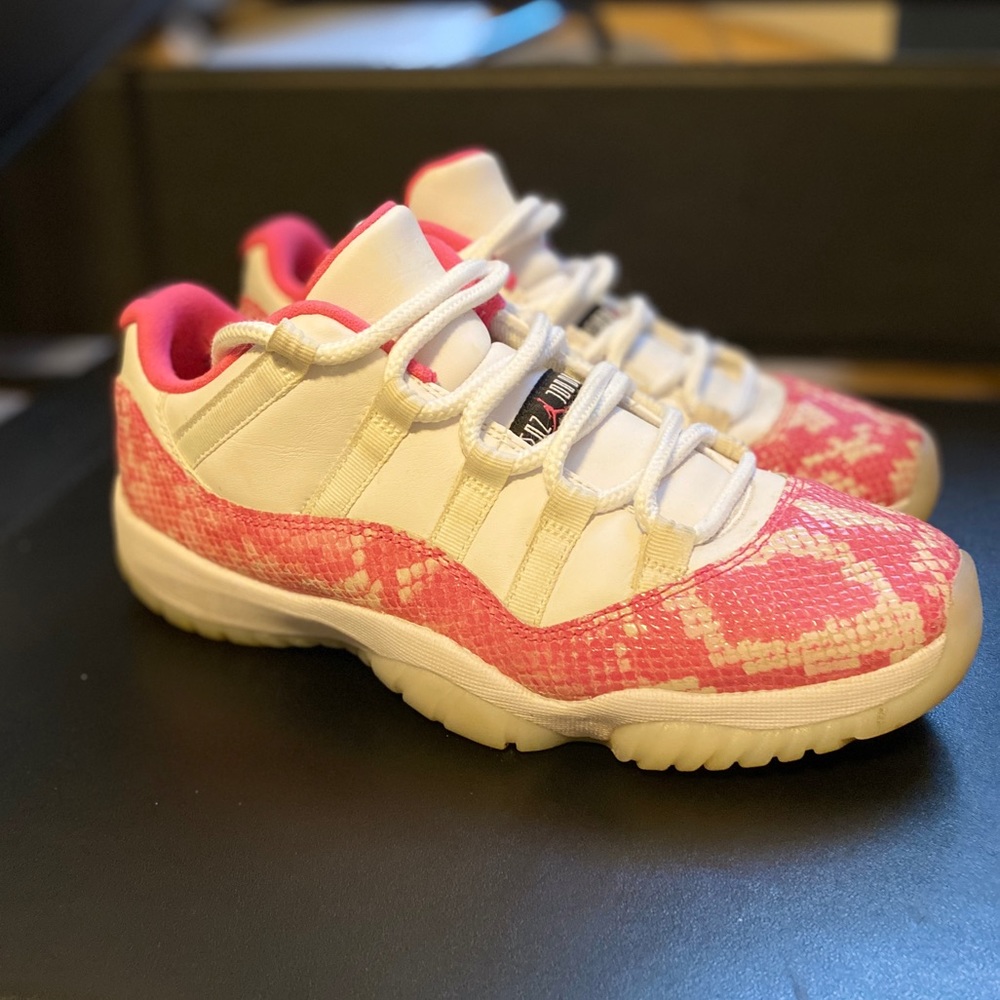 Jordan 11s